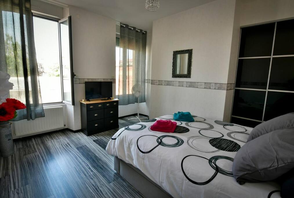 Grand Appartement De Haut Standing En Centre-Ville Montlucon Exterior photo